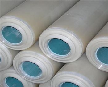 河南鋁型材保護膜告訴你彩鋼板保護膜會出現殘膠